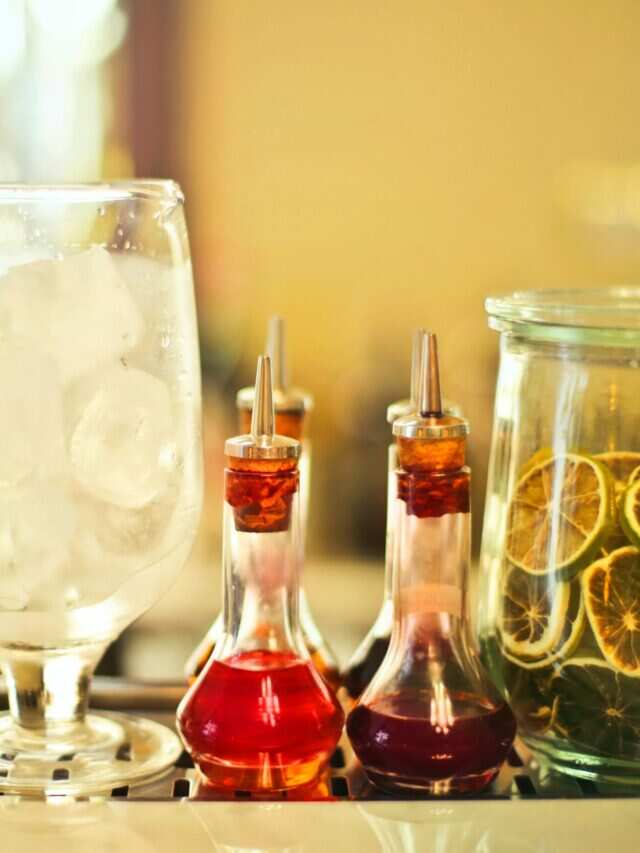 Easy Cocktails To Make In Big Batches For Your Party!