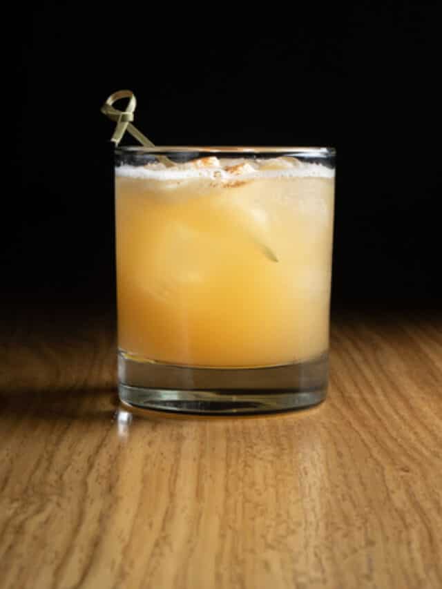 Whiskey Lovers; Try These 7 Cocktails