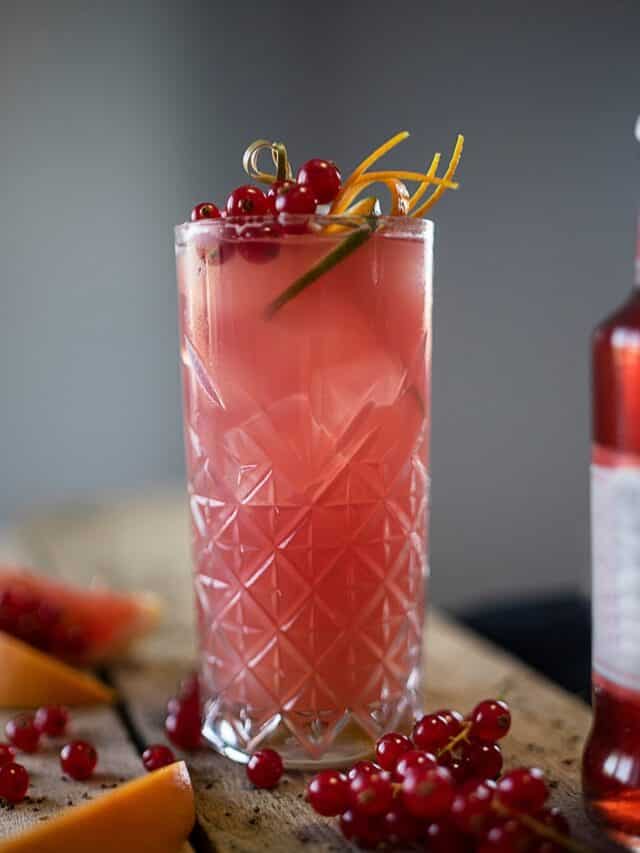 10 Healthy Fruit Juice Options For You To Sip On