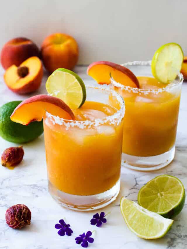 This Summer, Try Fantastic Fresh Peach Margarita