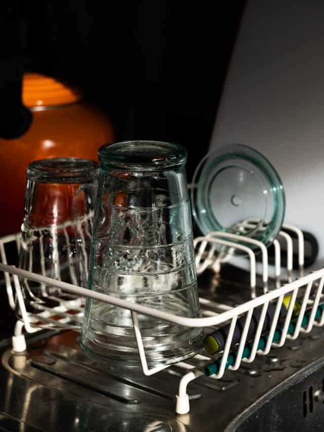 Easy Tips To Clean Your Glassware