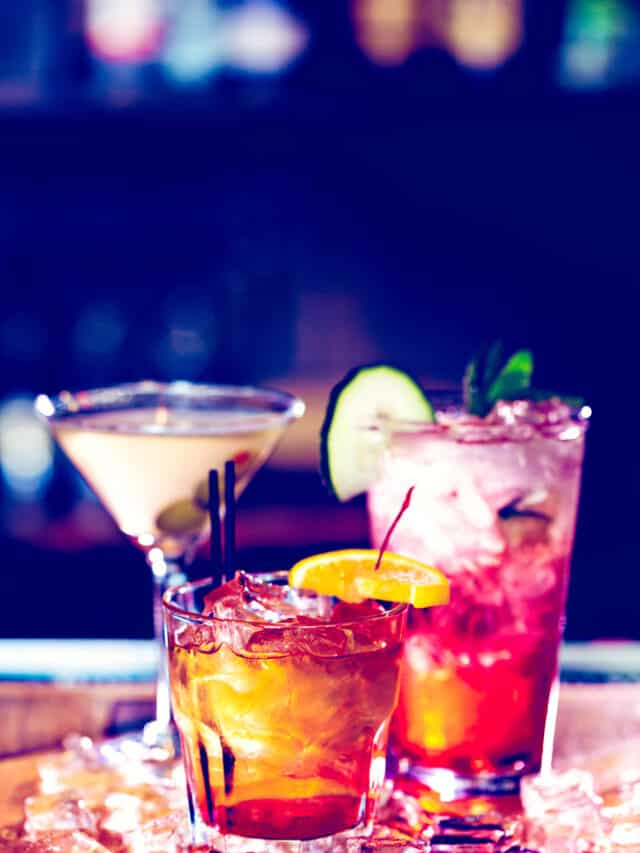 Dress Up Your Drinks With These Garnishes