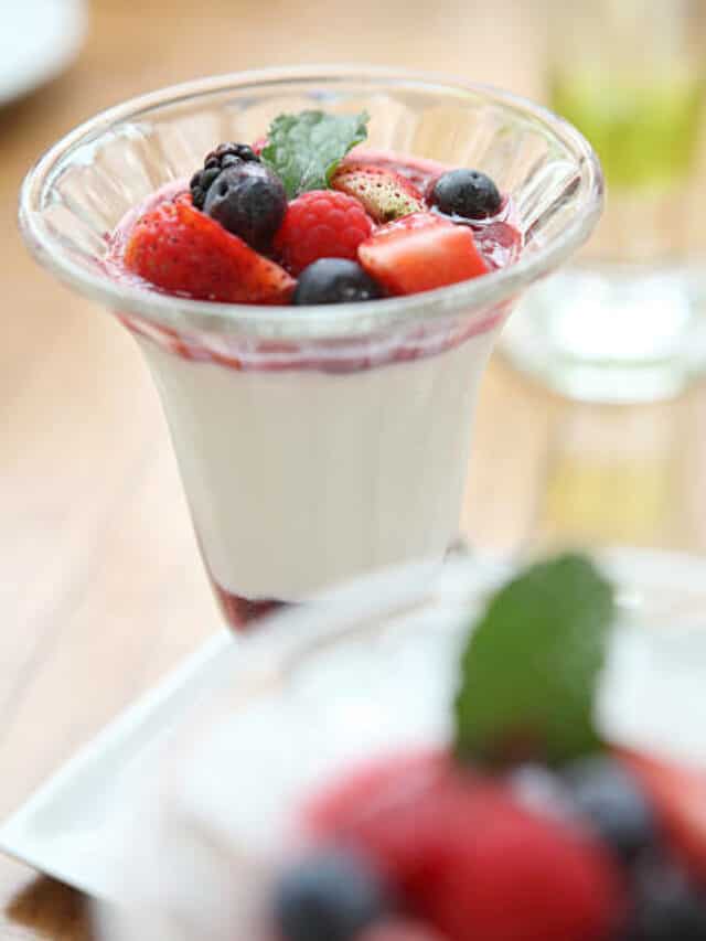 4 Easy Steps To Make Fruit Cream At Home