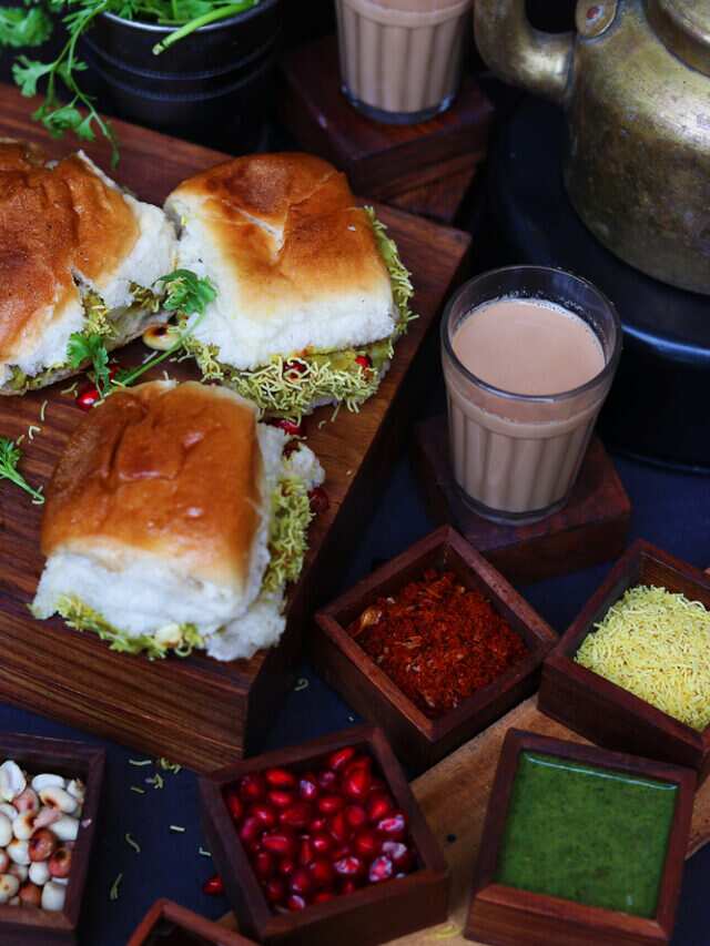 7 Fusion Dabeli Types For All Street Food Lovers