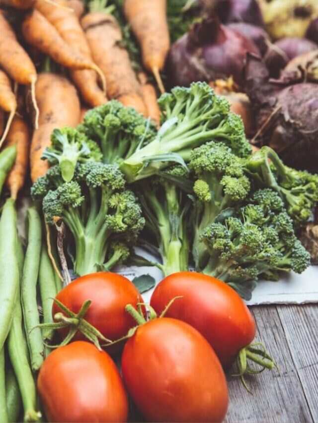 Glowing Skin Diet: दही से लेकर एलोवेरा तक ये 7 चीजें खाने में करें शामिल, चमकने लगेगी स्किन