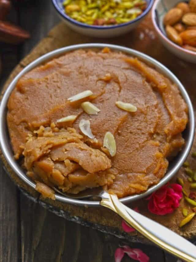 Monsoon Special Halwa: रिमझिम फुहारों के बीच ट्राई करें ये टेस्टी सूजी का हलवा, स्वाद-सेहत दोनों एक साथ