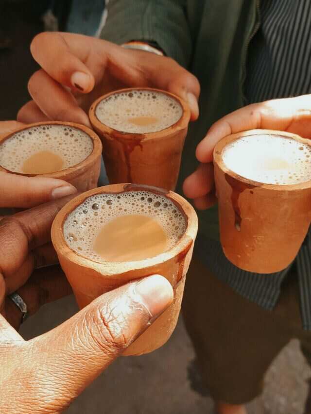 Drinking Milk Tea In An Empty Stomach? 6 Reasons To Avoid It