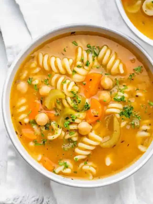 Winter Special Chicken Double Noodle Soup In Six Steps