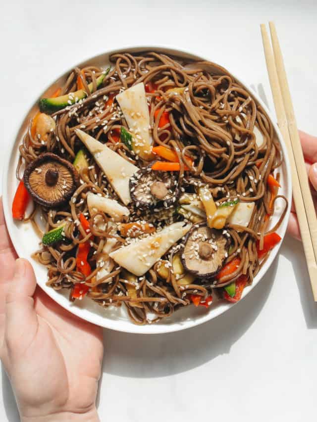Learn How To Make Soba Noodles, The Japanese New Year Tradition