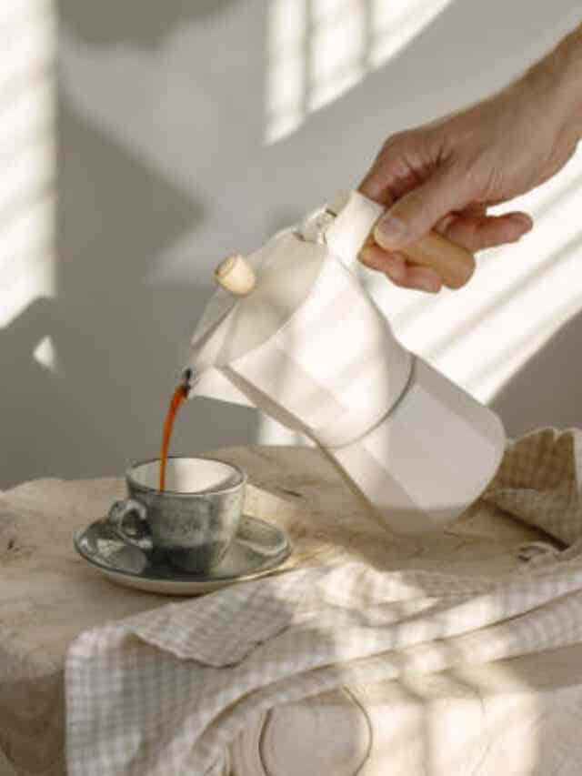 7 Common Mistakes To Avoid While Cleaning A Coffee Maker