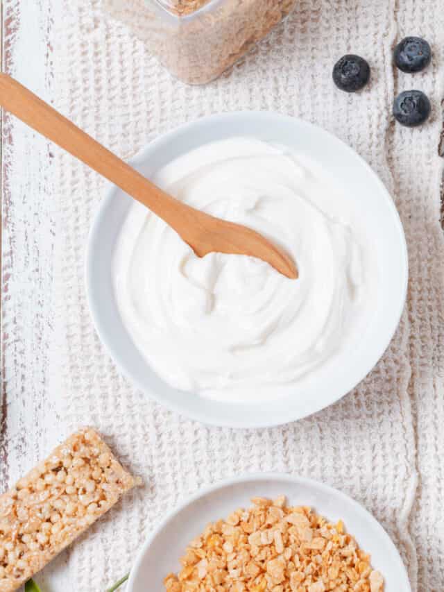 Having Yoghurt At Night? 5 Benefits To Know