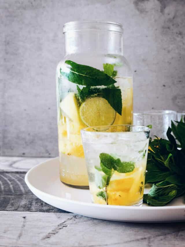 6 Types Of Flavoured Water You Can Make To Stay Hydrated