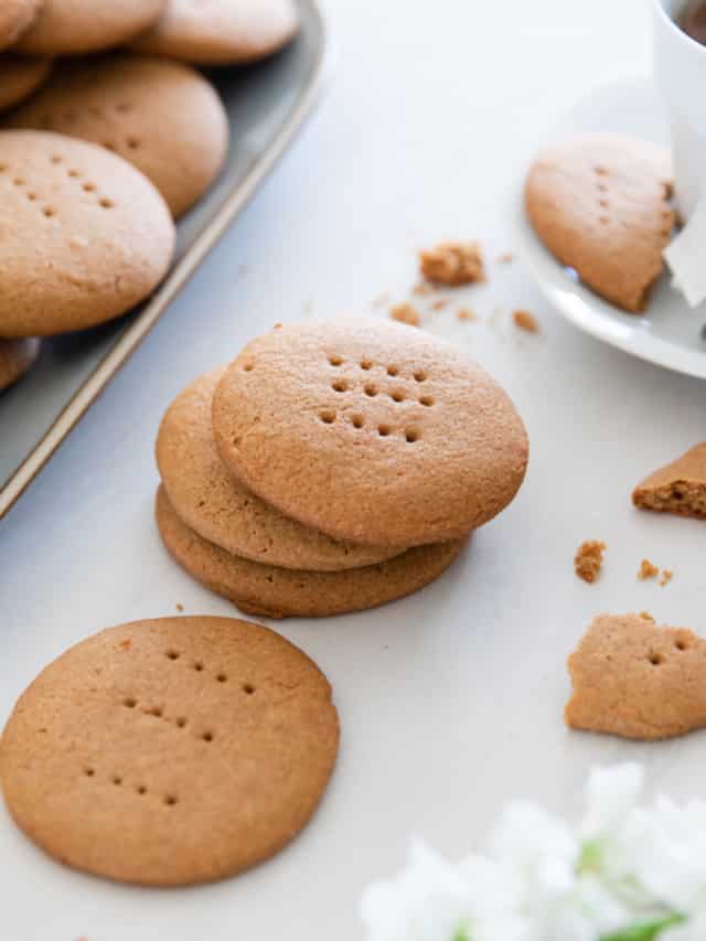 Make LowCalorie Digestive Biscuits At Home