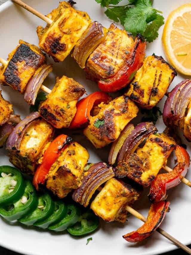 Paneer Tikka: बिना तंदूर के घर पर बनाएं चटपटा और मसालेदार पनीर टिक्का