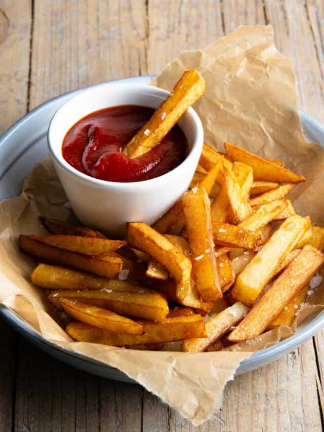 French Fries : अब मार्केट जैसे कुरकुरे फ्रेंच फ्राइस का आनंद लें घर पर, चटनी के साथ करें सर्व