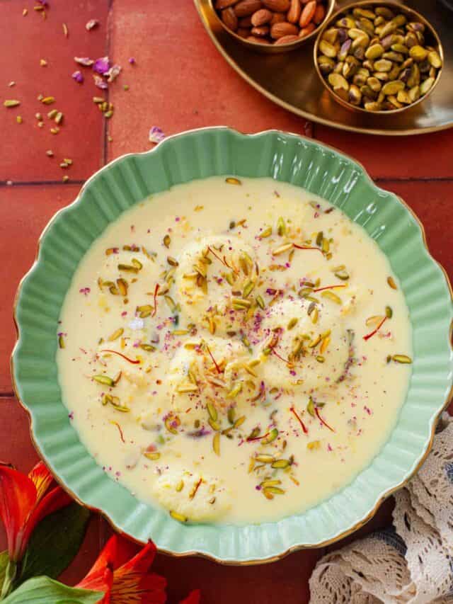 Rasmalai : डिनर के बाद खाएं घर पर बनी रस से भरी ठंडी ठंडी रसमलाई